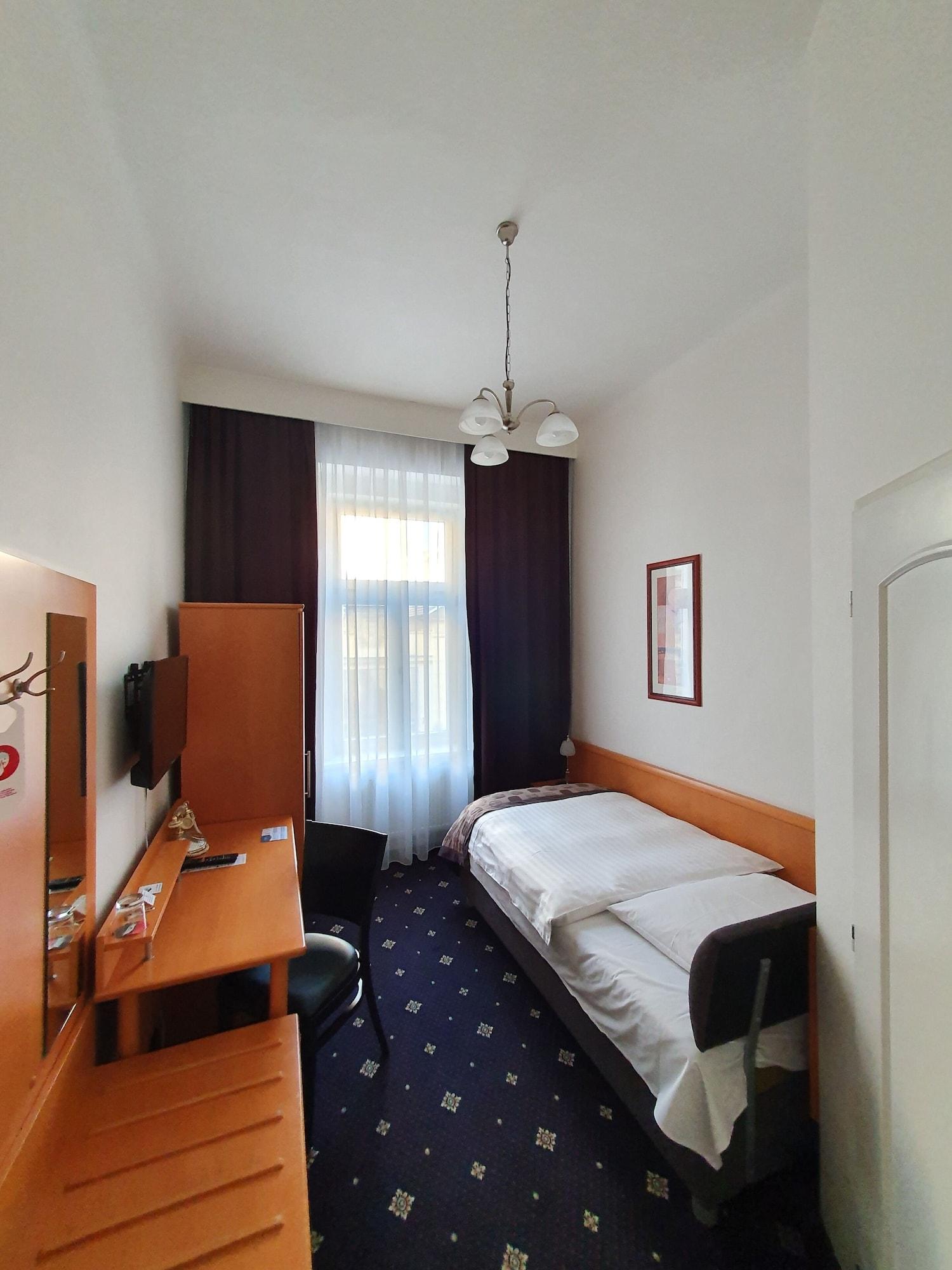 Machova Hotel Prága Kültér fotó