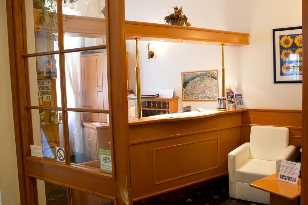 Machova Hotel Prága Kültér fotó