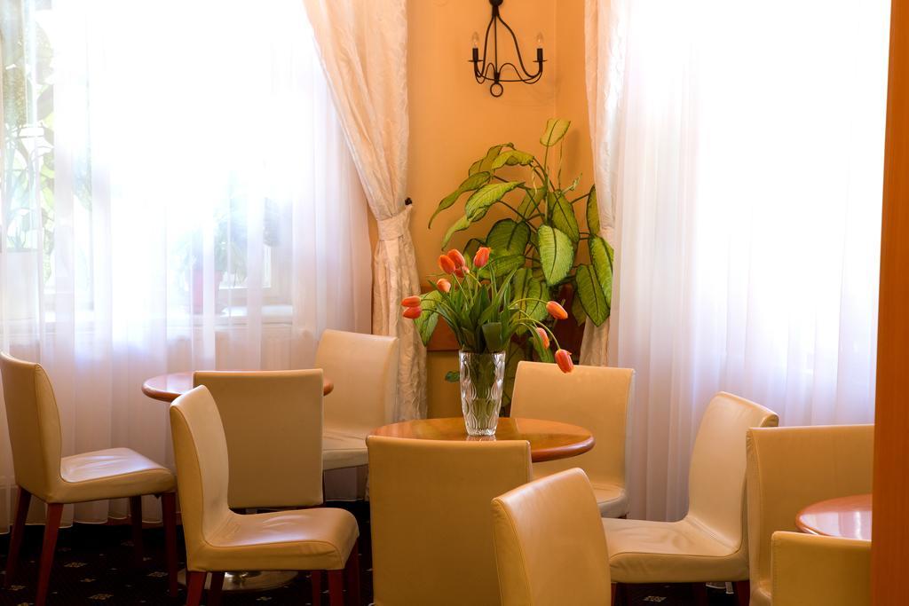 Machova Hotel Prága Kültér fotó